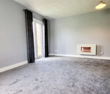 1 Bed Flat, Newhall Green, LS10 - Photo 2