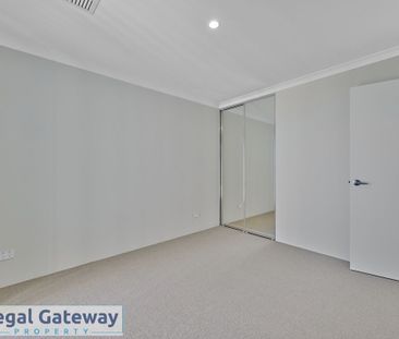 14 Corymbia Way, HAMMOND PARK WA 6164 - Photo 6