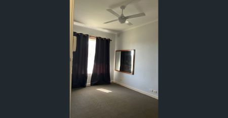 Located close to Tea Tree Plaza, Modbury Hospital, bus and schools - Photo 5