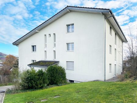 Quiet 4.5-room condominium with basement, Winikon - Photo 4