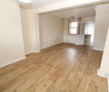 Caldecote Street, Newport Pagnell, MK16 - Photo 2