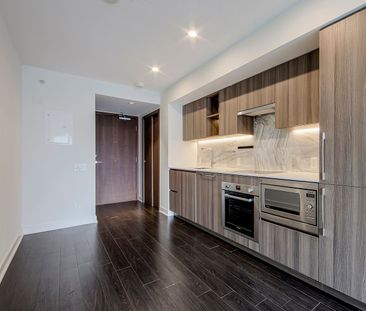 For Lease - 19 Bathurst Street Unit# 906, Toronto, Ontario - Photo 1