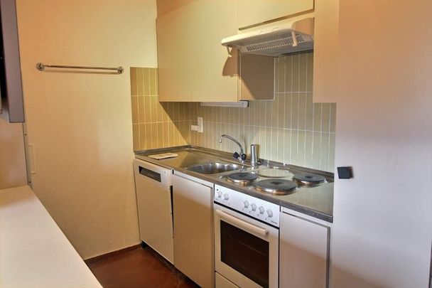 Apartment for rent by the week on the pedestrian village square - Photo 1