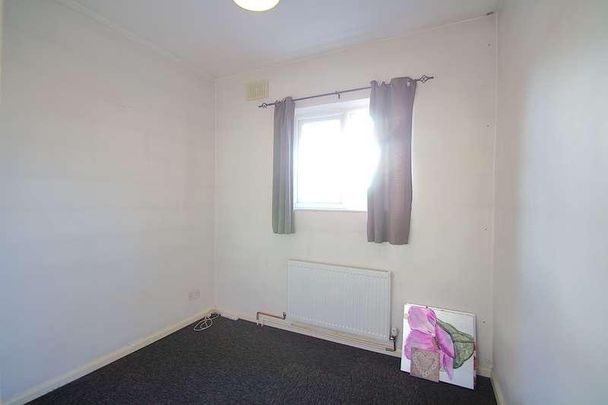 Manningtree Road, Ruislip, HA4 - Photo 1