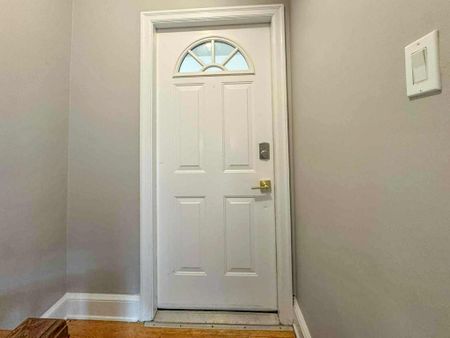 For Lease - 464 Holland Avenue, Dows Lake - Civic Hospital and Area, Ontario - Photo 3