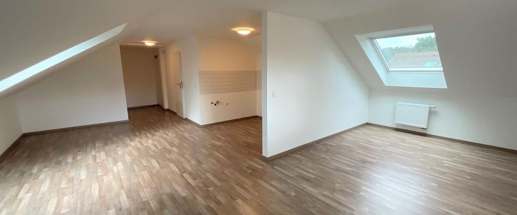 Sanierte 1-Zimmer-Dachgeschosswohnung in Celle Klein-Hehlen zu vermieten! - Photo 1