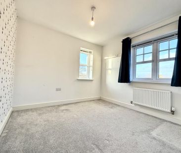 4 bedroom detached house to rent - Photo 3