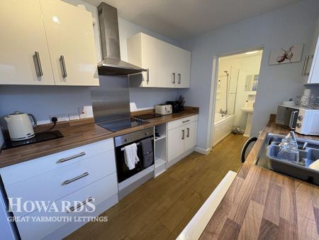3 bedroom end of terrace house to rent - Photo 4