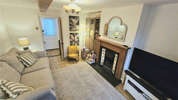 4 bedroom semi-detached house to rent - Photo 1