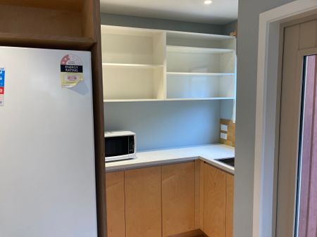 A Little Bit Of English Garden By The Sea - Photo 2