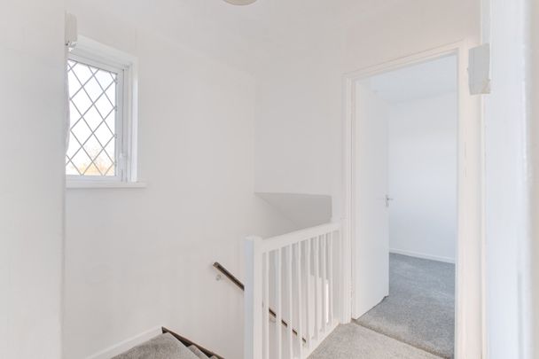 3 bed terraced house to rent in Barratts Road, Birmingham, B38 - Photo 1