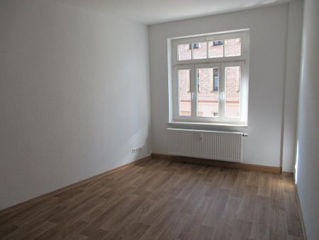 Schöne helle 2-Raum-Wohnung im Stadtzentrum von Neustadt in Sachsen - Photo 2