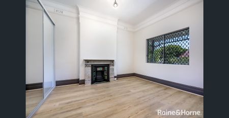 Immaculately Renovated 4 Bedroom House - Photo 3