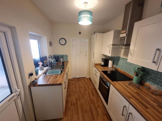 3 bedroom terraced house to rent - Photo 1