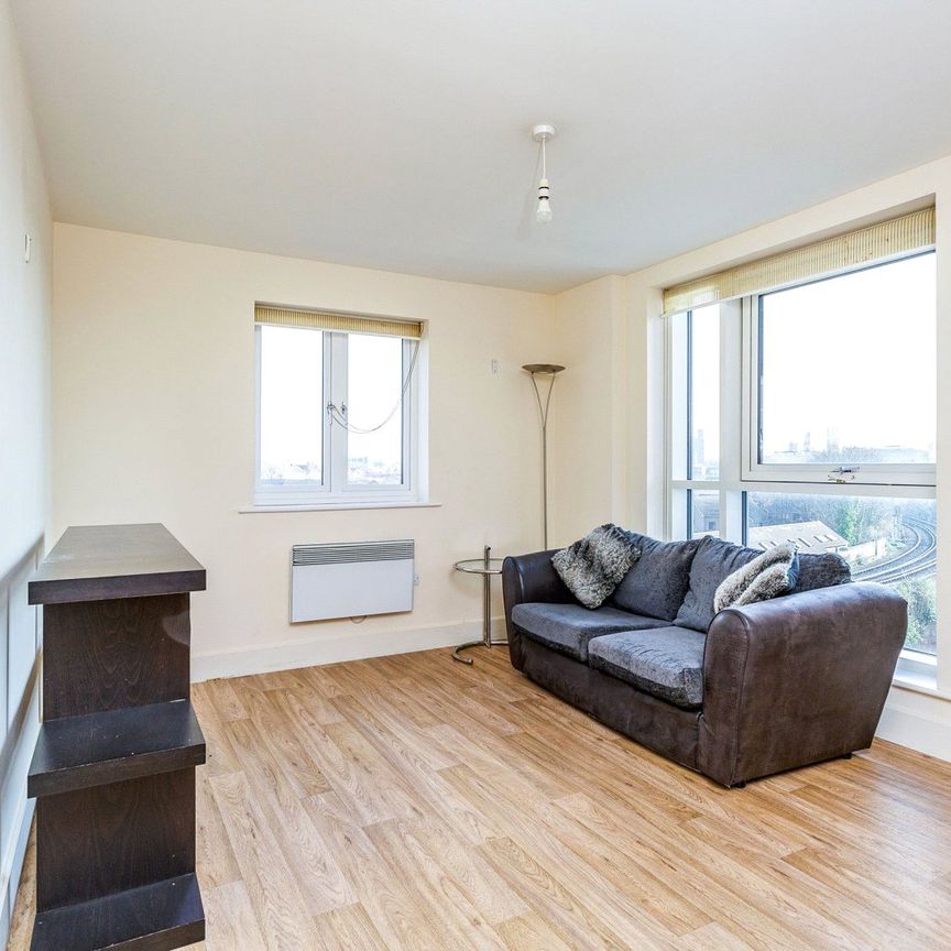 2 bedroom apartment to rent The Roundhouse, Gunwharf Quays, Portsmouth, PO1 - Photo 1