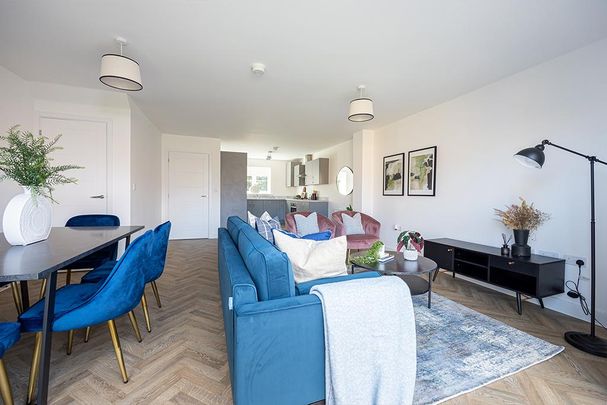 4 bedroom semi-detached house to rent - Photo 1