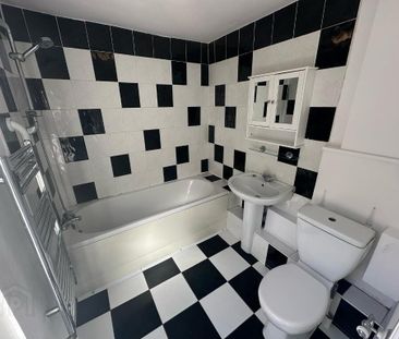 15 Sandhurst Gardens, Belfast, BT9 5AW - Photo 6