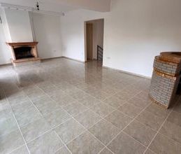 Συγκρότημα για ενοικίαση - Δροσιά, - Photo 2