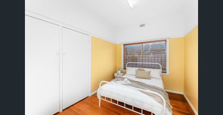 Beautifully refreshed home - Photo 4