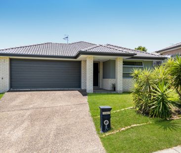 Close to the Highway - Photo 2