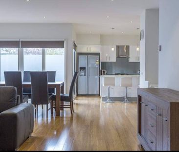 FULLY FURNISHED - UNAVAILABLE UNTIL JANUARY 2020 - Photo 3