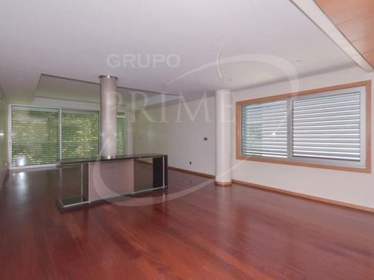 Apartamento T4 - Photo 1