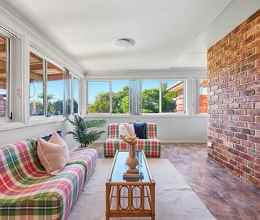 Feel Good, Spacious Home In Emerald Downs Estate - Photo 1