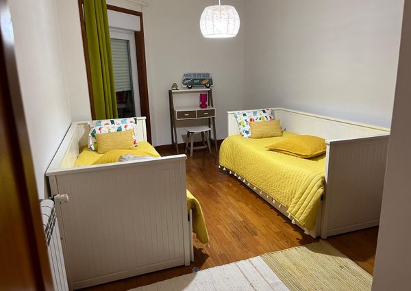 T2 na 1º linha da Praia da Barra com terraço vista mar!