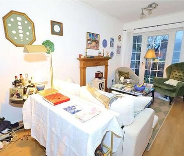 Midhope Road, Woking, Surrey, GU22 - Photo 3