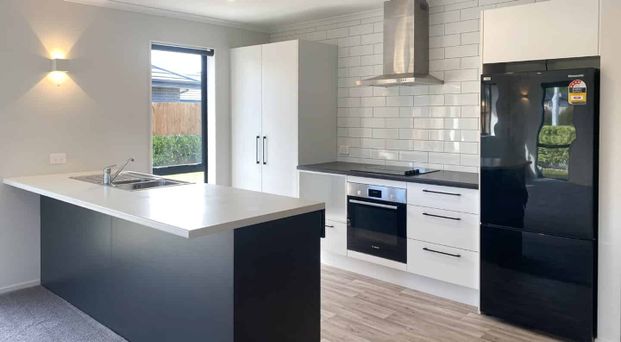 Three Bedroom Family Home In Yaldhurst! - Photo 1