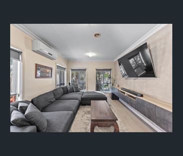 Convenience on Charles St - Photo 2