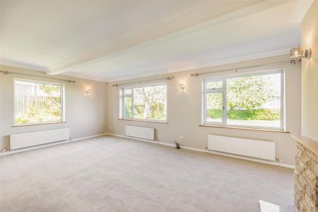 5 bedroom detached house to rent - Photo 3