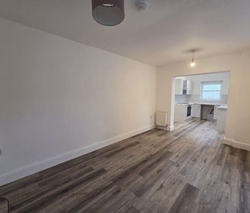 4 bedroom house to rent - Photo 2