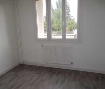 Location Appartement 4 pièces 65m² ROANNE 42300 - Photo 4