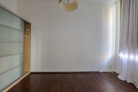 Przestronne mieszkanie na wynajem 68 m² - Zdjęcie 2