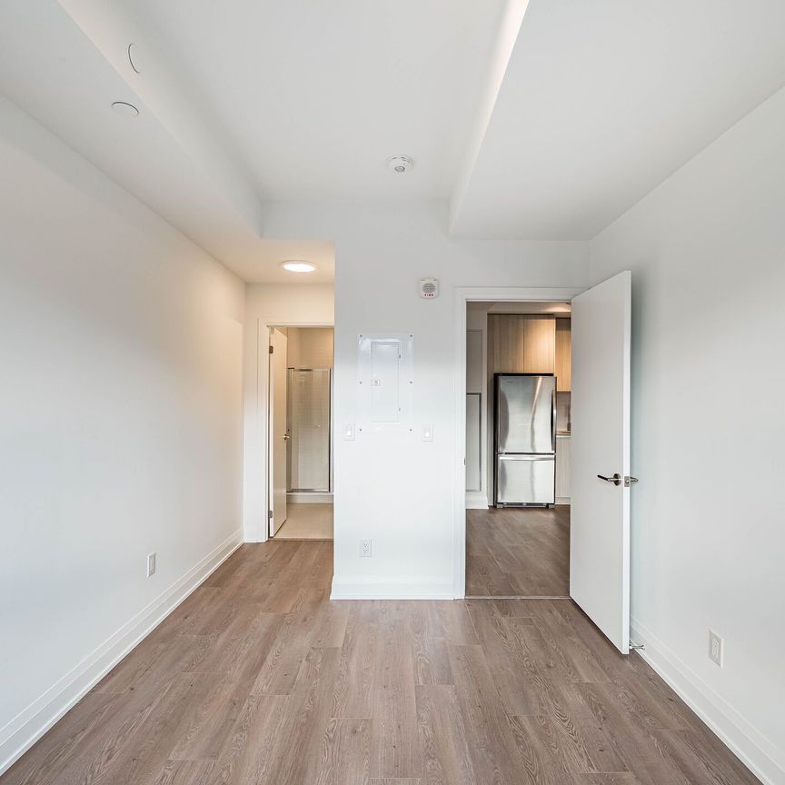 For Lease - 3250 Carding Mill Trail Unit# 231, Oakville, Ontario - Photo 1