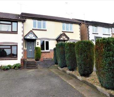 2 bedroom mid terrace to let - Photo 6