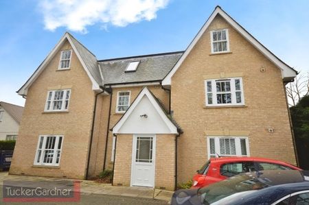 Cambridge Road, Great Shelford - Photo 2
