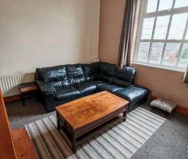 27 Woodville Street, Lurgan, BT67 9DQ - Photo 2
