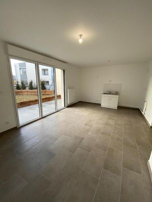 Location Appartement 2 pièces 43m² DECINES CHARPIEU 69150 - Photo 1