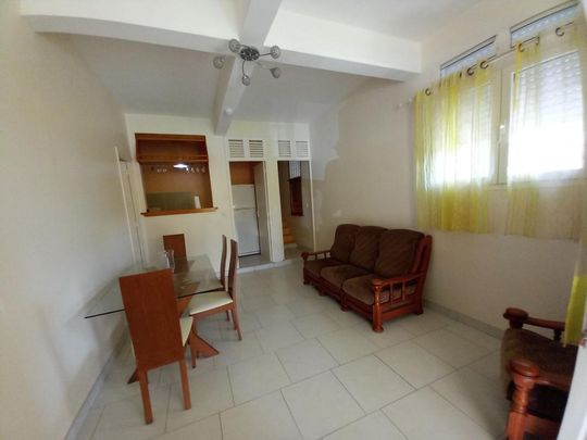Location Appartement 2 pièces Meublé 45m² LE GOSIER 97190 - Photo 1