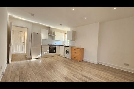 1 Bed Flat, Long Lane, N3 - Photo 4
