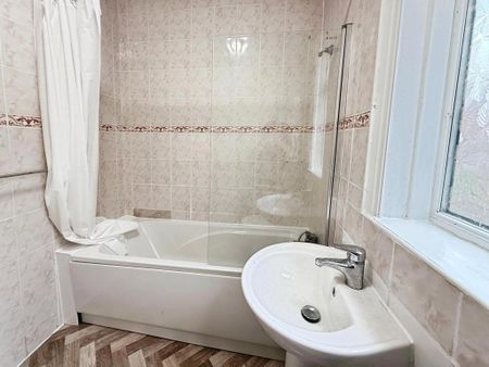 2 bedroom terraced house to rent - Photo 3