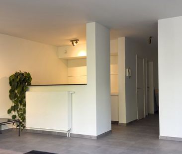 Appartement te huur in Antwerpen voor € 1.100 met 1 slaapkamer - Photo 4