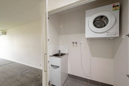 Chic City Living in Narrabundah - Photo 2