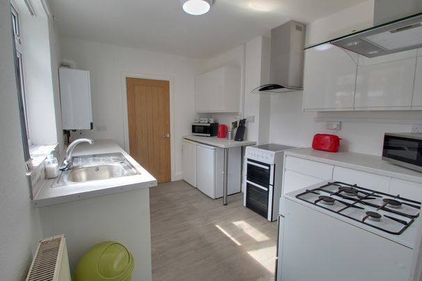 1 bed house share to rent in Whitehill Road, Coalville, LE67 - Photo 1