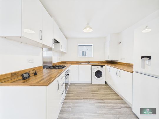 Percivale Close, Ifield - Photo 1