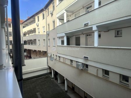 Kiadó újszerű állapotú lakás - Nyíregyháza - Fotó 3