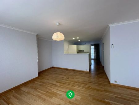 Gezellig 1-slaapkamer appartement met 2 terrassen in hartje Koekelare - Photo 2