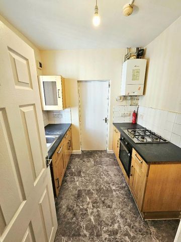 3 bedroom terraced house to rent - Photo 4